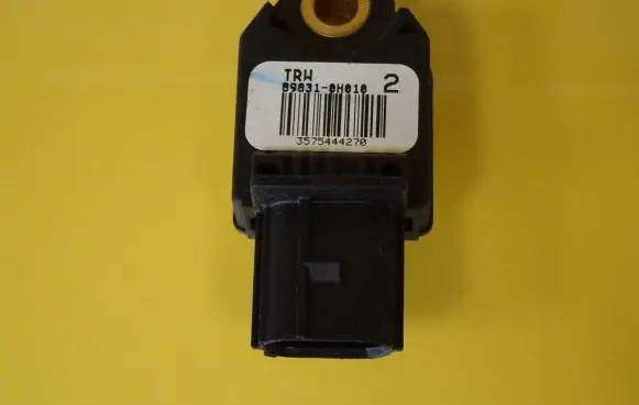 Toyota Yaris Airbag deployment crash/impact sensor 89831-0H010