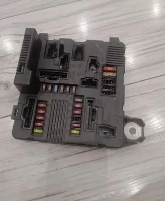 Renault Megane II BSM Control unit 8200306033B