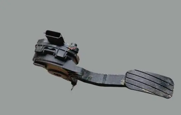 Renault Master III Accelerator throttle pedal 180107523R