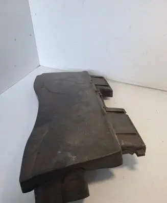 BMW 3 E90 E91 Air intake duct part 13717798772