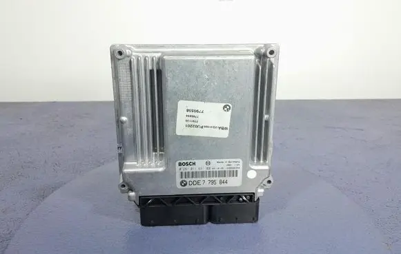 BMW 1 E81 E87 Engine control unit/module ECU 7795844