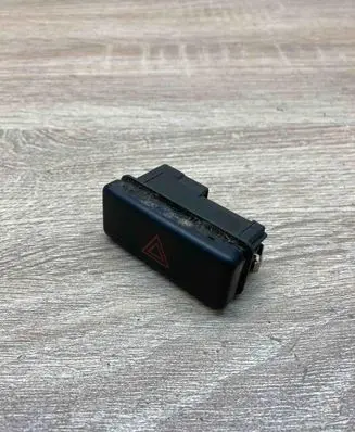 BMW 5 E39 Hazard light switch 8350947