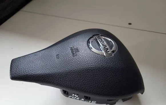 Nissan Pulsar Steering wheel airbag 985103ZL0A