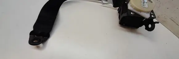 Rear seatbelt