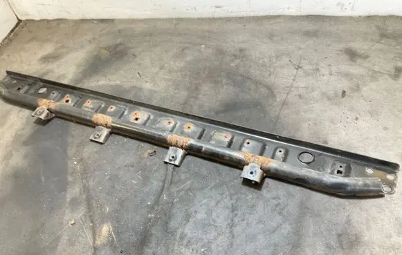 Radiator support slam panel bracket