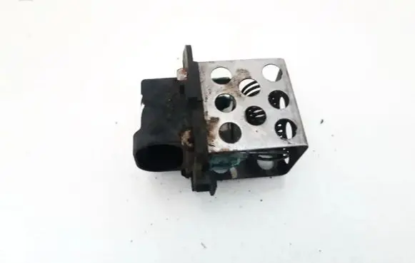 Coolant fan relay
