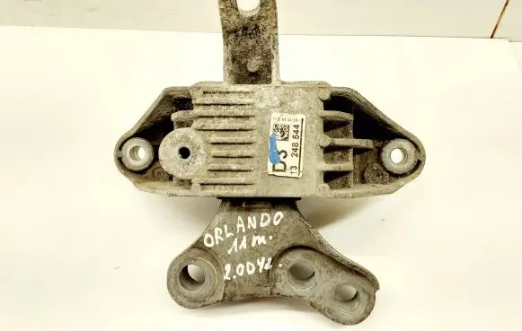 Chevrolet Orlando Engine mount bracket 13248544