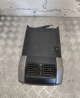 Toyota Land Cruiser (J150) Rear air vent grill 5886060050