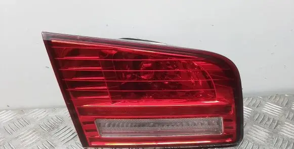 KIA Magentis Tailgate rear/tail lights 924052G0