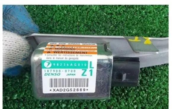 Subaru Legacy Airbag deployment crash/impact sensor 1879000700