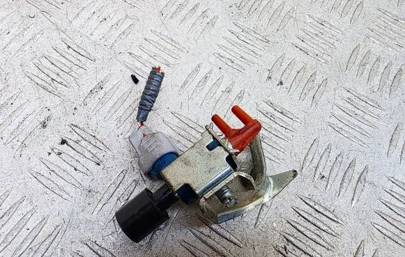 Toyota Yaris Turbo solenoid valve 2586030070