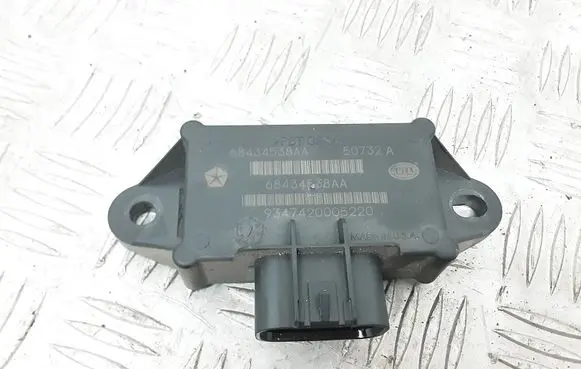 Chrysler Pacifica Fuel injection pump control unit/module 68434538AA