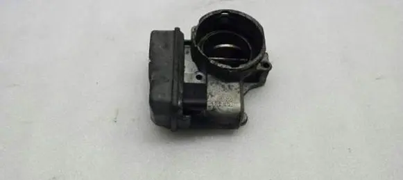 Volkswagen PASSAT B6 Throttle valve 03G128063B