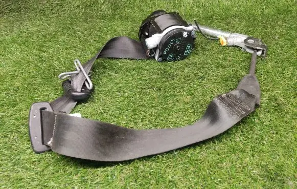 Ford Focus Front seatbelt DM5161294DEW