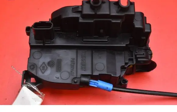 Renault Laguna III Front door lock