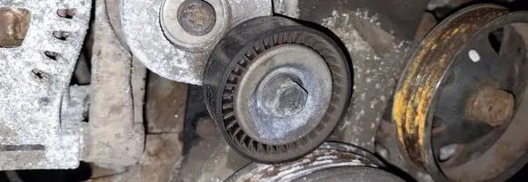 Opel Astra H Generator/alternator belt tensioner 950502