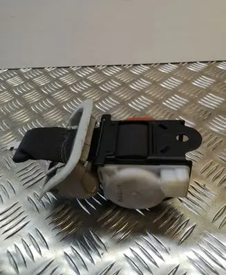 Subaru Outback Middle seatbelt (rear) 71412117P N1897