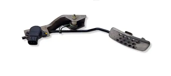 Nissan X-Trail T30 Accelerator throttle pedal 