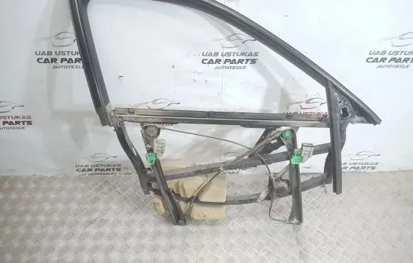 Audi A4 S4 B5 8D Front door manual window regulator 