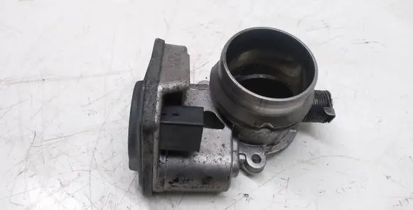 BMW 1 E82 E88 Throttle valve 7804373 2780415