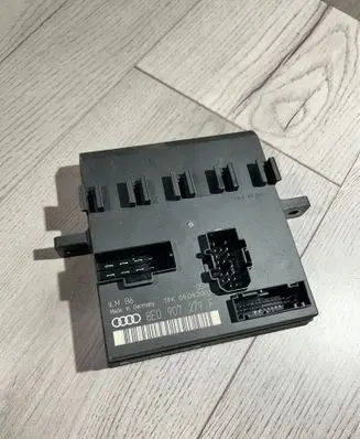 Audi A4 S4 B6 8E 8H Comfort/convenience module 8E0907279F