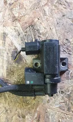 Toyota Avensis T270 Vacuum valve 258190R011 Z0053308