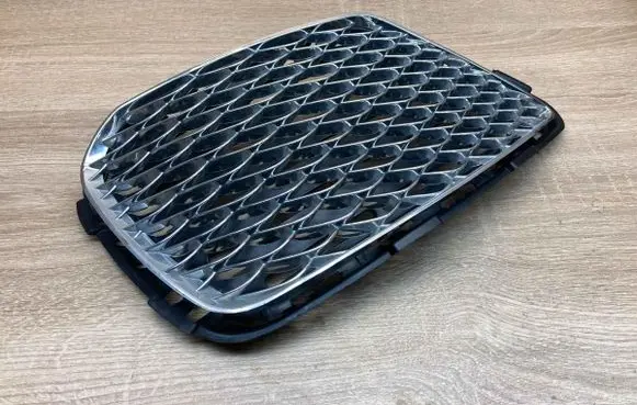 Mercedes-Benz S W222 Front bumper lower grill Aad510 LeftSide