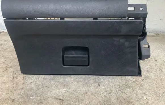 Ford S-MAX Glove box