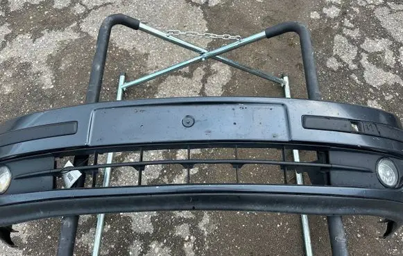 Renault Laguna II Front bumper 8200008270