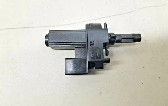 Clutch pedal sensor