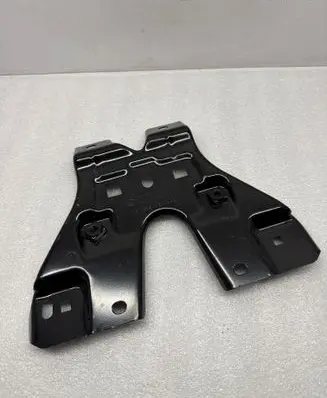 Volkswagen PASSAT B8 Radiator support slam panel bracket 3G0805567A