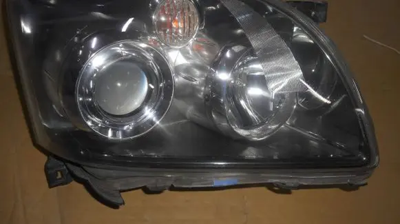 Toyota Avensis T250 Headlight/headlamp 