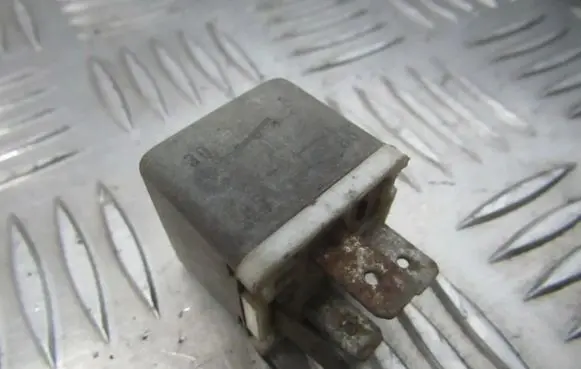 Volkswagen Jetta II Other relay 311963141b