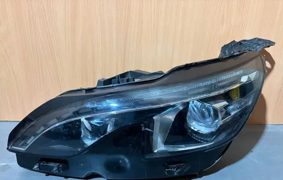 Peugeot 5008 II Headlight/headlamp 17502A01 9826572780 89911450