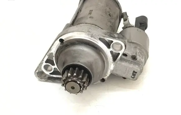 Volkswagen Polo V 6R Starter motor 02Z911021K