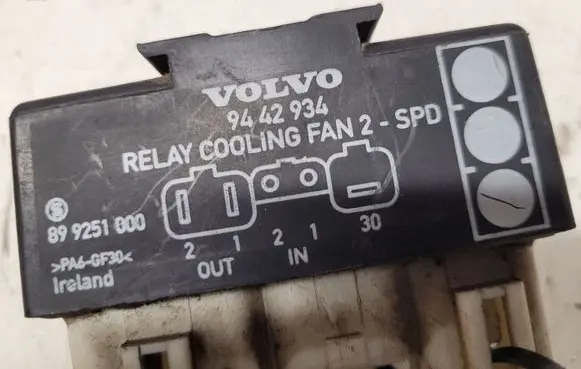 Volvo C70 Coolant fan relay 9442934 899251000