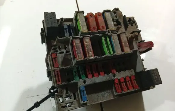Fuse box set