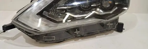 Nissan Qashqai Headlight/headlamp