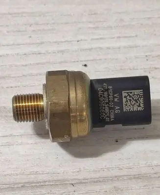 Skoda Scala Oil pressure sensor 81CP6002