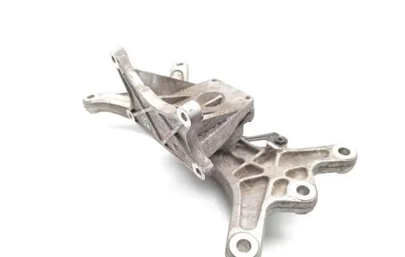 Maserati Ghibli Gearbox mount 670001738 670004299