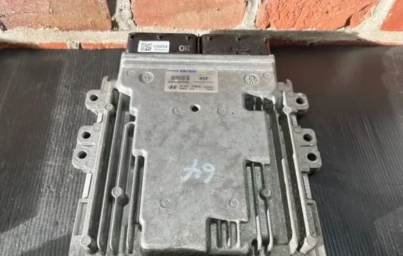 Hyundai Solati H350 Engine control unit/module ECU 39100-2U600 230054 9001230050KI
