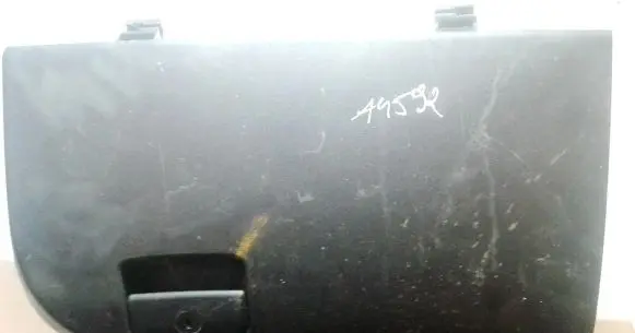 Glove box