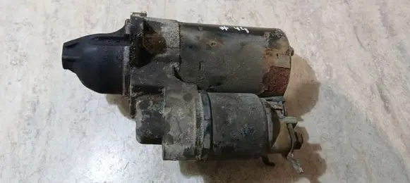 Opel Meriva B Starter motor 