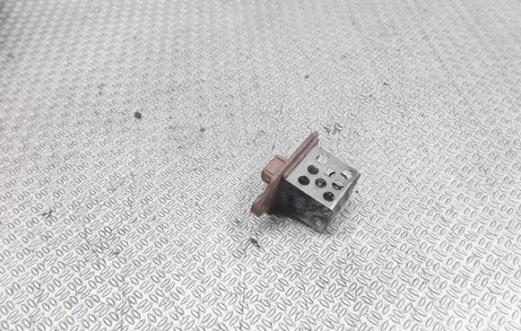 Citroen C5 Coolant fan relay 9641212680