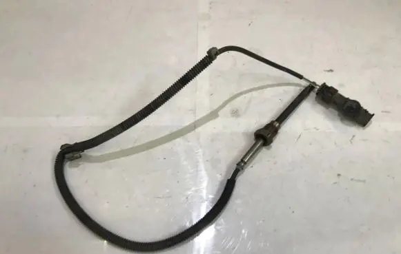 Mercedes-Benz Sprinter W901 W902 W903 W904 Exhaust gas temperature sensor a0071539528