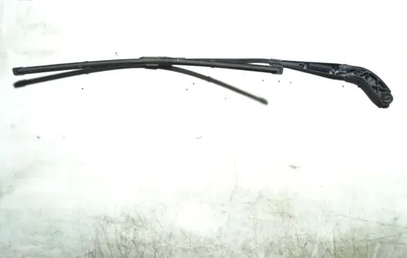Mercedes-Benz B W245 Front wiper blade arm A1698200240