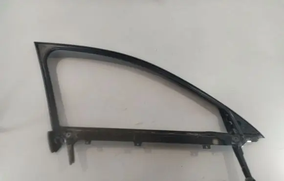Audi A6 S6 C6 4F Front door window/glass frame 4F0837629