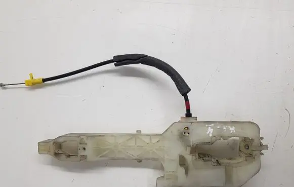 KIA Sportage Rear door exterior handle/bracket 