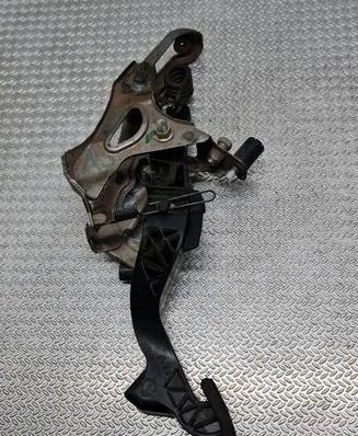 Clutch pedal