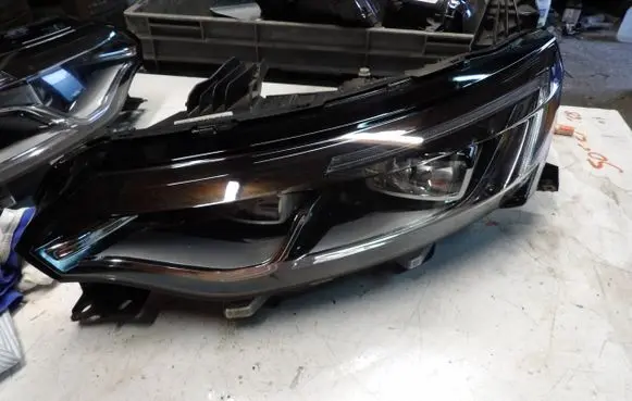 Renault Talisman Headlight/headlamp 260606722R 89909144 89909872